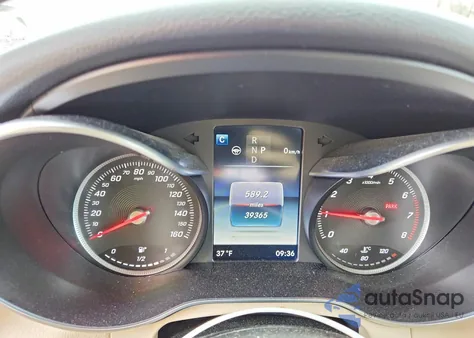 2017 Mercedes-Benz Glc 300 4Matic z USA, uszkodzony, nr VIN WDC0G4KB7HF174264